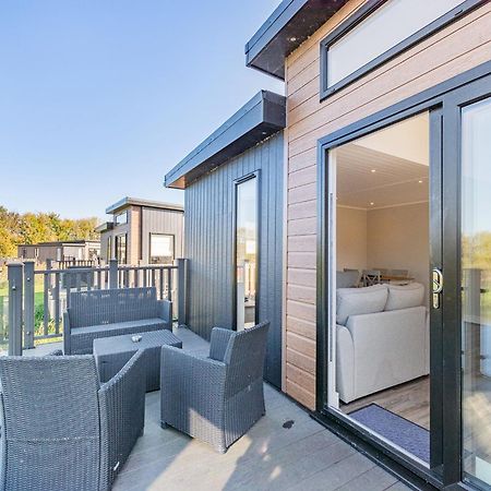 Waterside Hambleton Lakeside Lodges Poulton-le-Fylde Εξωτερικό φωτογραφία