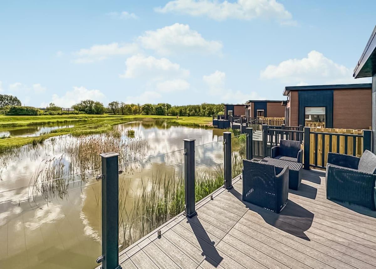 Waterside Hambleton Lakeside Lodges Poulton-le-Fylde Εξωτερικό φωτογραφία
