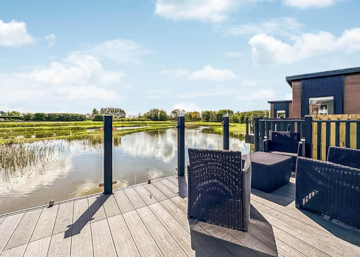 Waterside Hambleton Lakeside Lodges Poulton-le-Fylde Εξωτερικό φωτογραφία