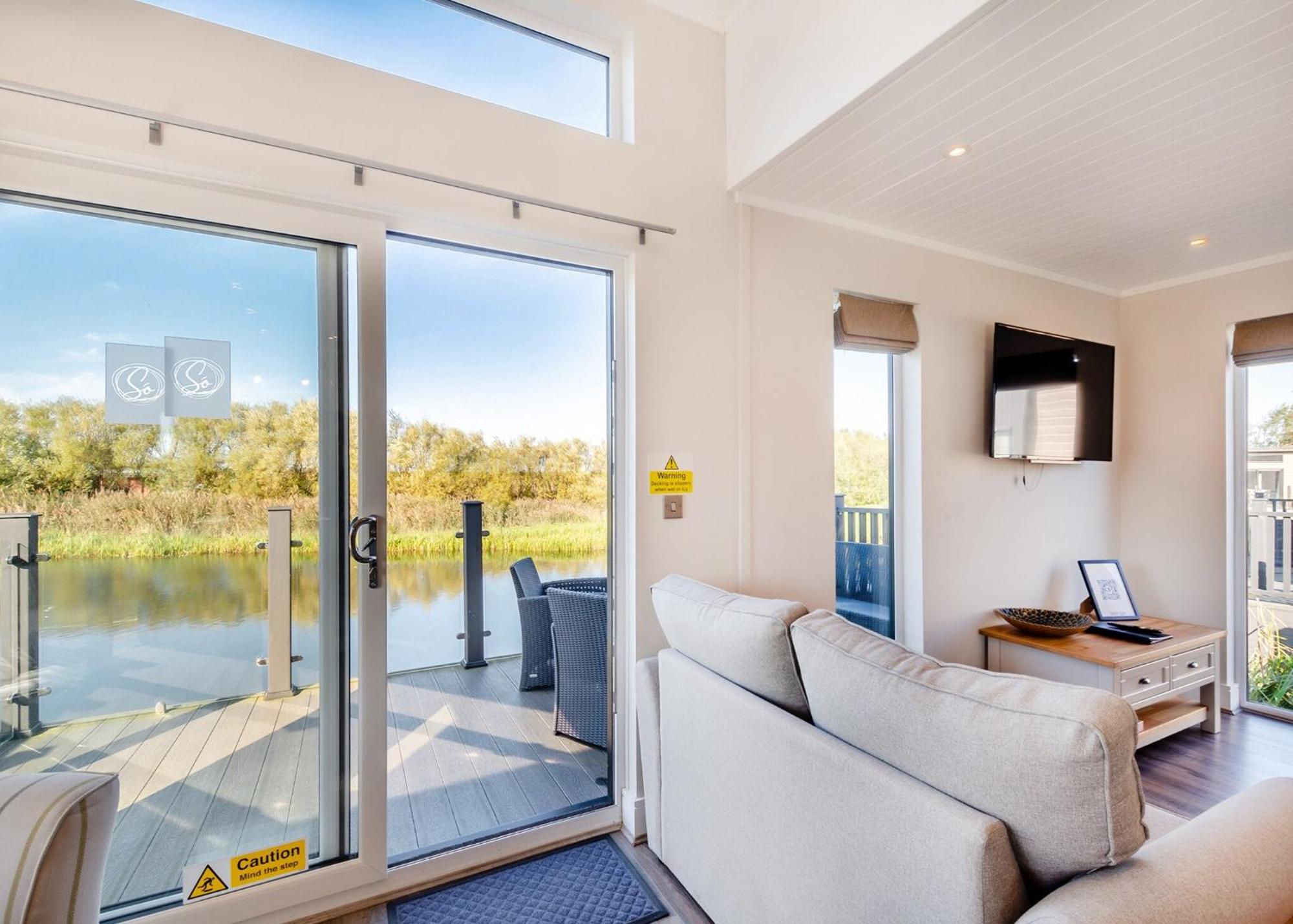 Waterside Hambleton Lakeside Lodges Poulton-le-Fylde Δωμάτιο φωτογραφία